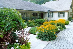 Front Entrance Perennial Gardens - Country homes for sale and luxury real estate including horse farms and property in the Caledon and King City areas near Toronto